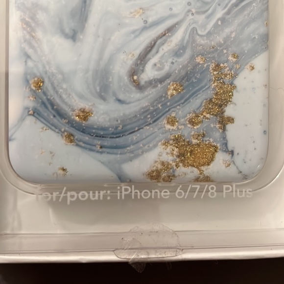 iPhone 6/7/8 Plus protective case - Picture 3 of 3